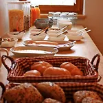 Bed and Breakfast Gretl Serfaus