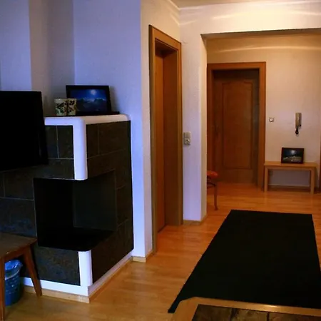 Gretl Bed & Breakfast 3*
